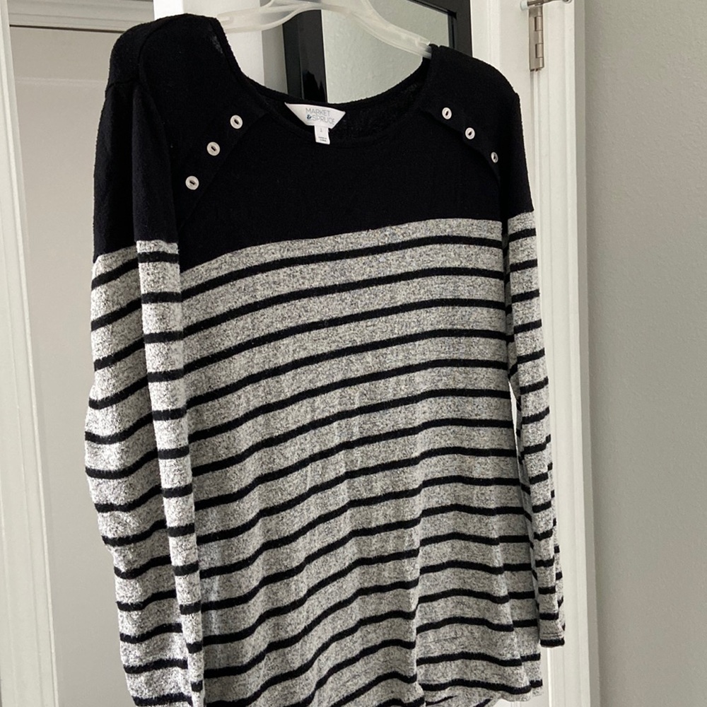 Market & Spruce sweater.